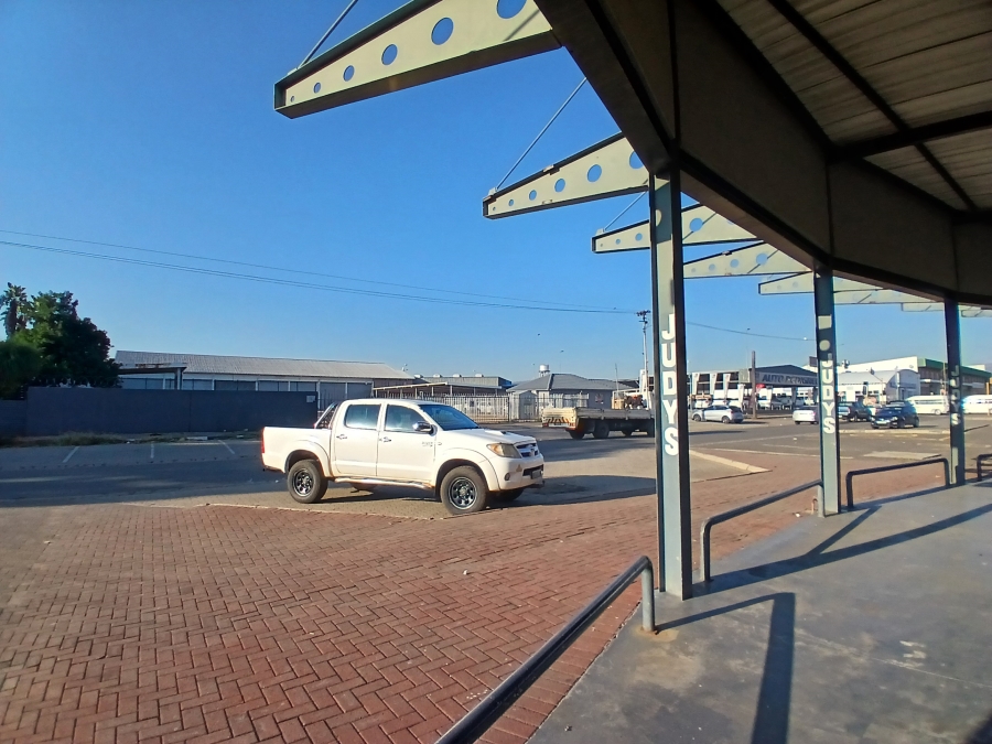 To Let commercial Property for Rent in Lower Bo-dorp North West